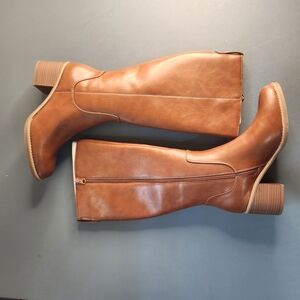 Universal Thread Boots Womens sz 10 tall Riding Brown Cognac Block Heels Casual
